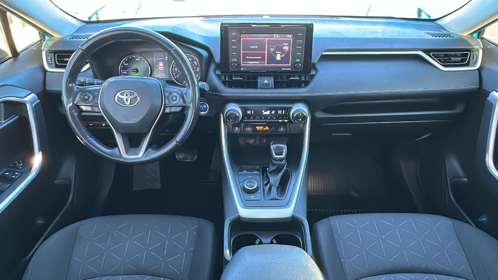 2020 Toyota RAV4 Hybrid XLE 18