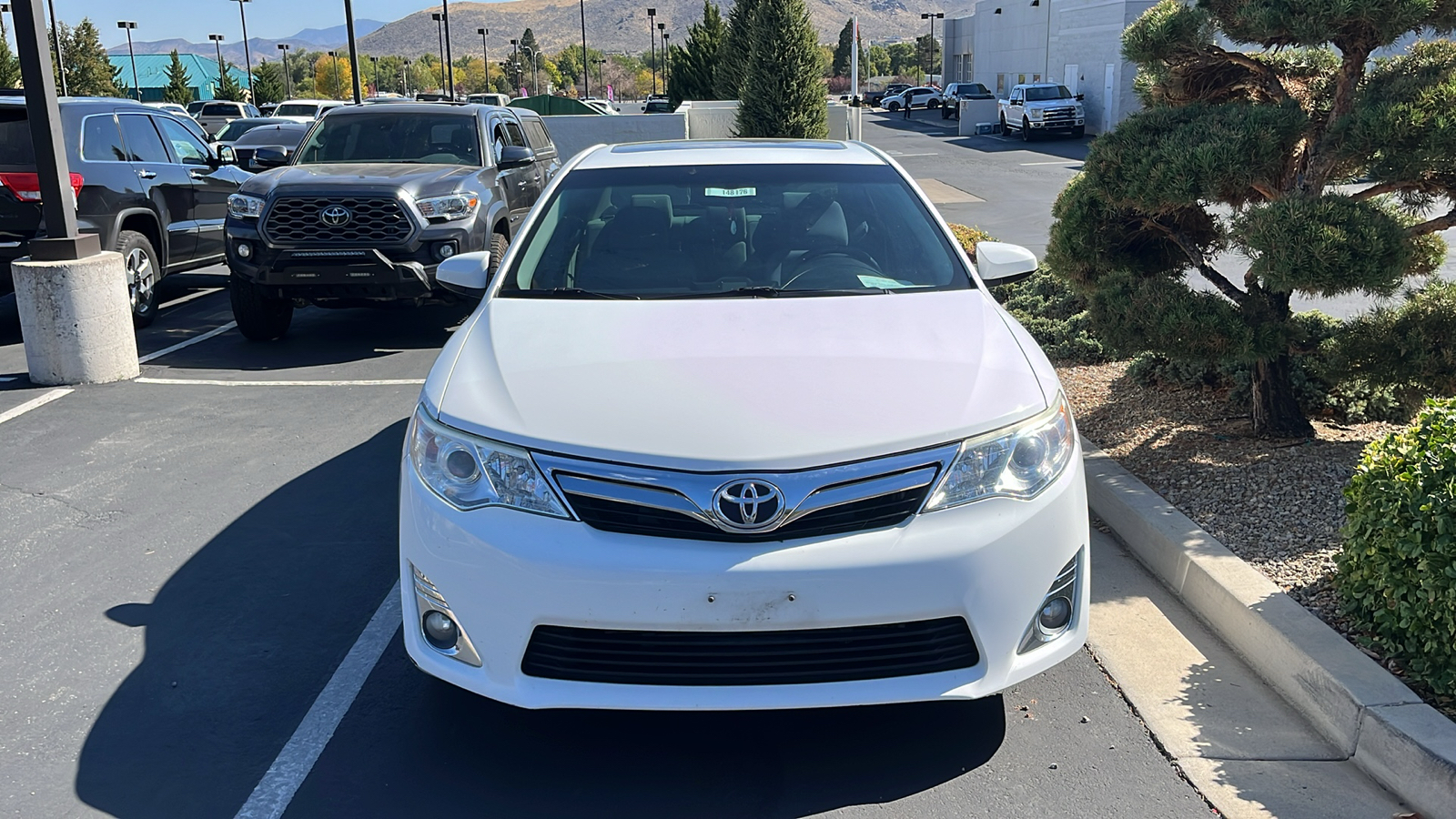 2012 Toyota Camry XLE 2