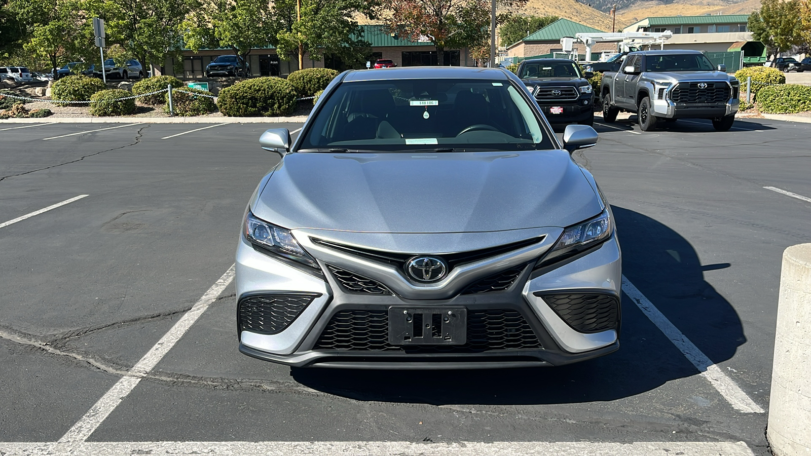 2022 Toyota Camry SE 2