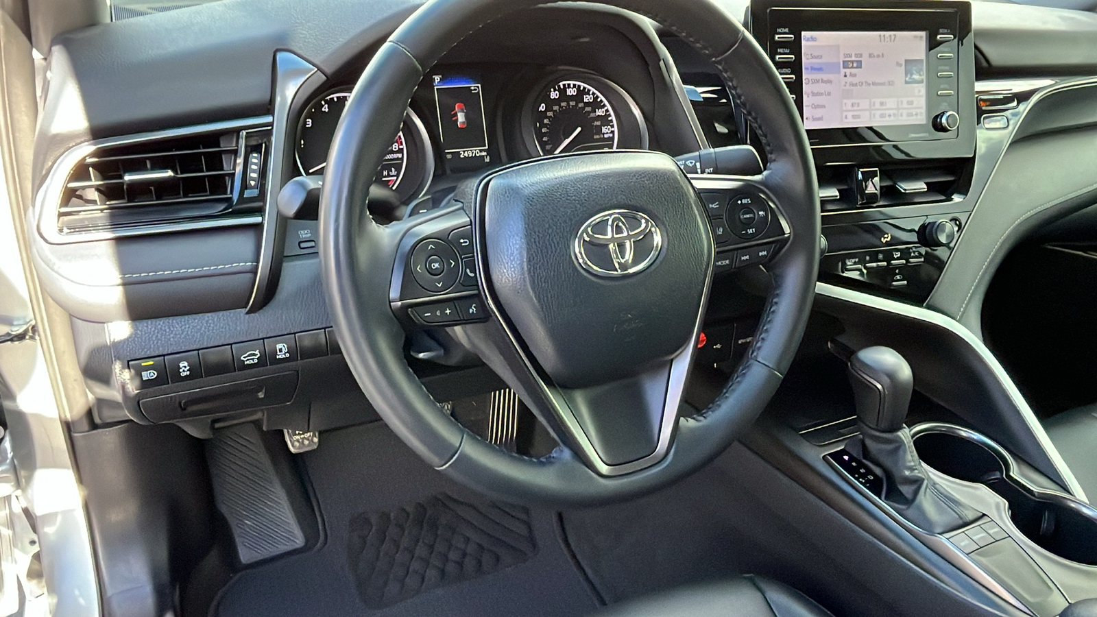 2022 Toyota Camry SE 16