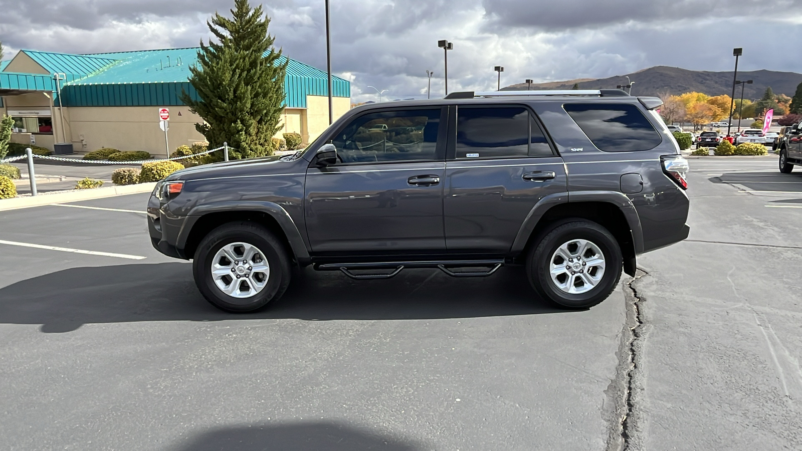 2021 Toyota 4Runner SR5 6