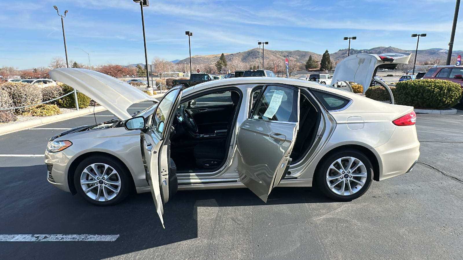 2019 Ford Fusion Hybrid SE 13