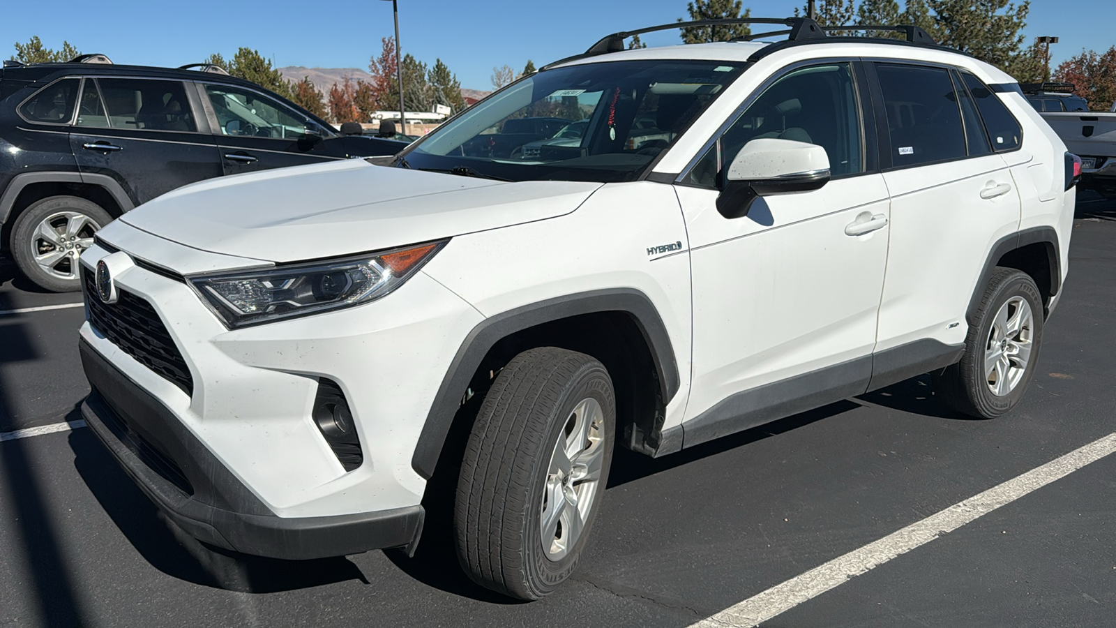 2021 Toyota RAV4 Hybrid XLE 3