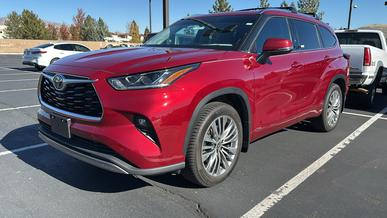 2022 Toyota Highlander Hybrid Platinum 3