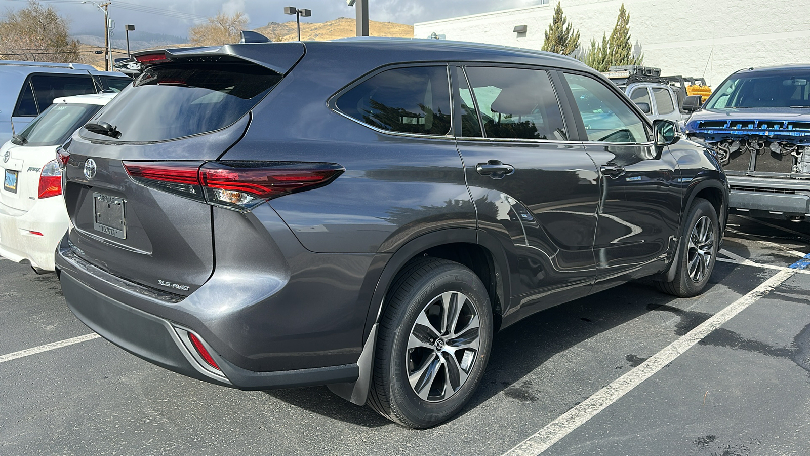 2024 Toyota Highlander XLE 3