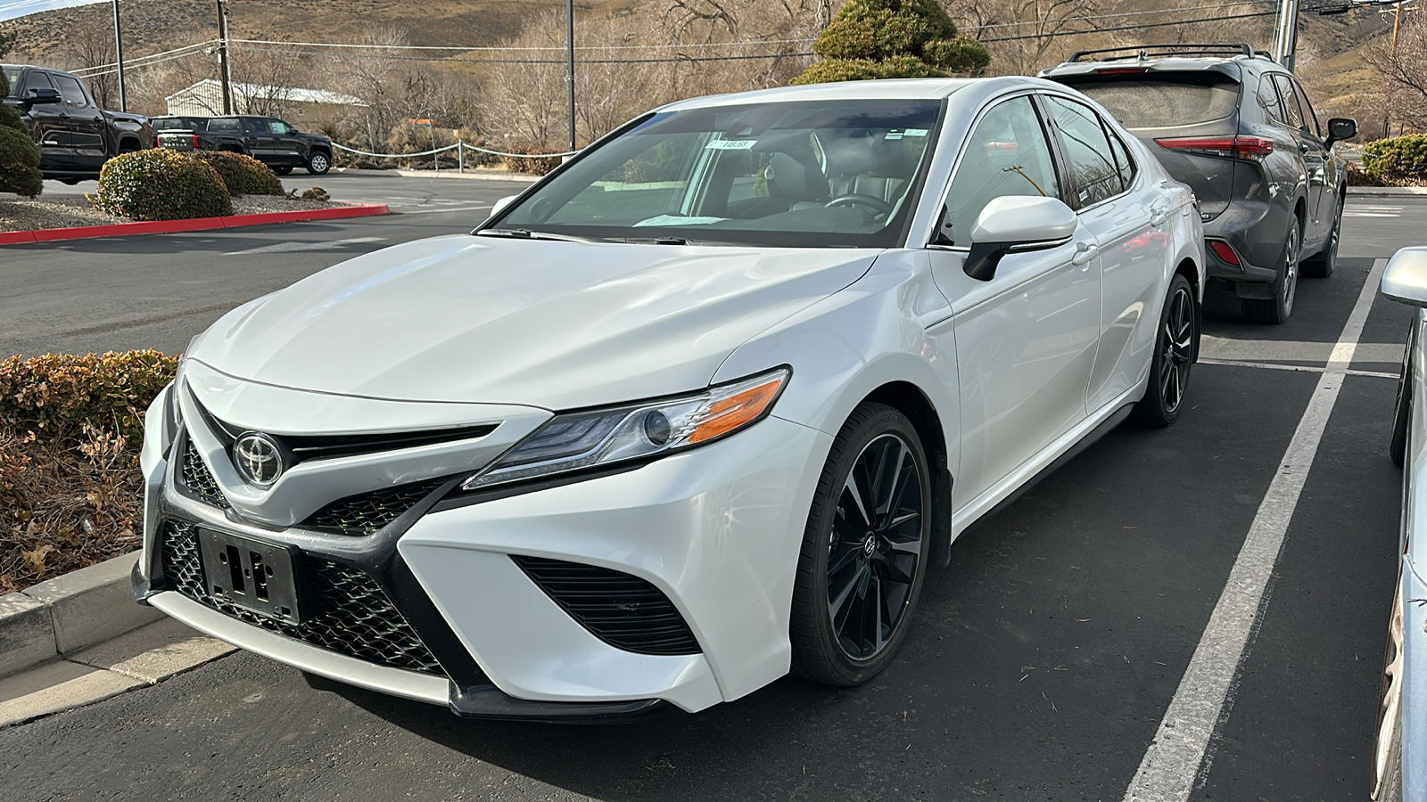 2020 Toyota Camry XSE 3