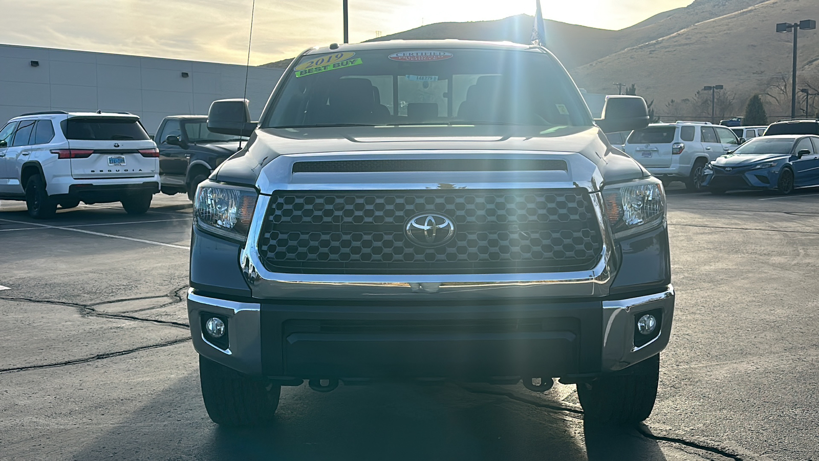 2019 Toyota Tundra 4WD SR5 8