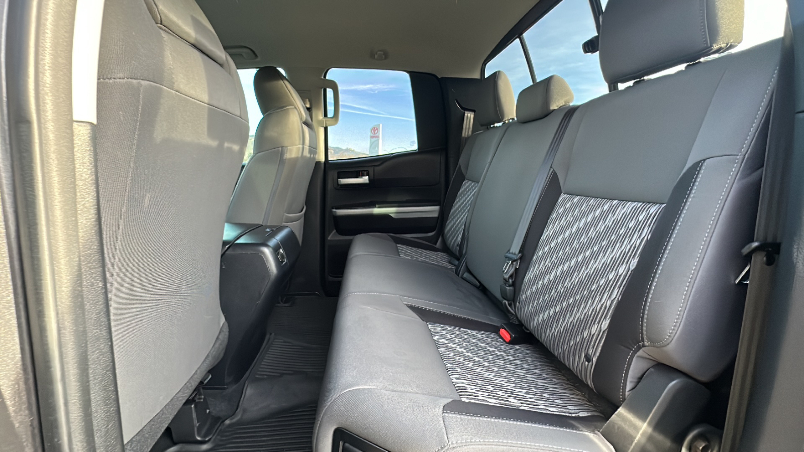 2019 Toyota Tundra 4WD SR5 17