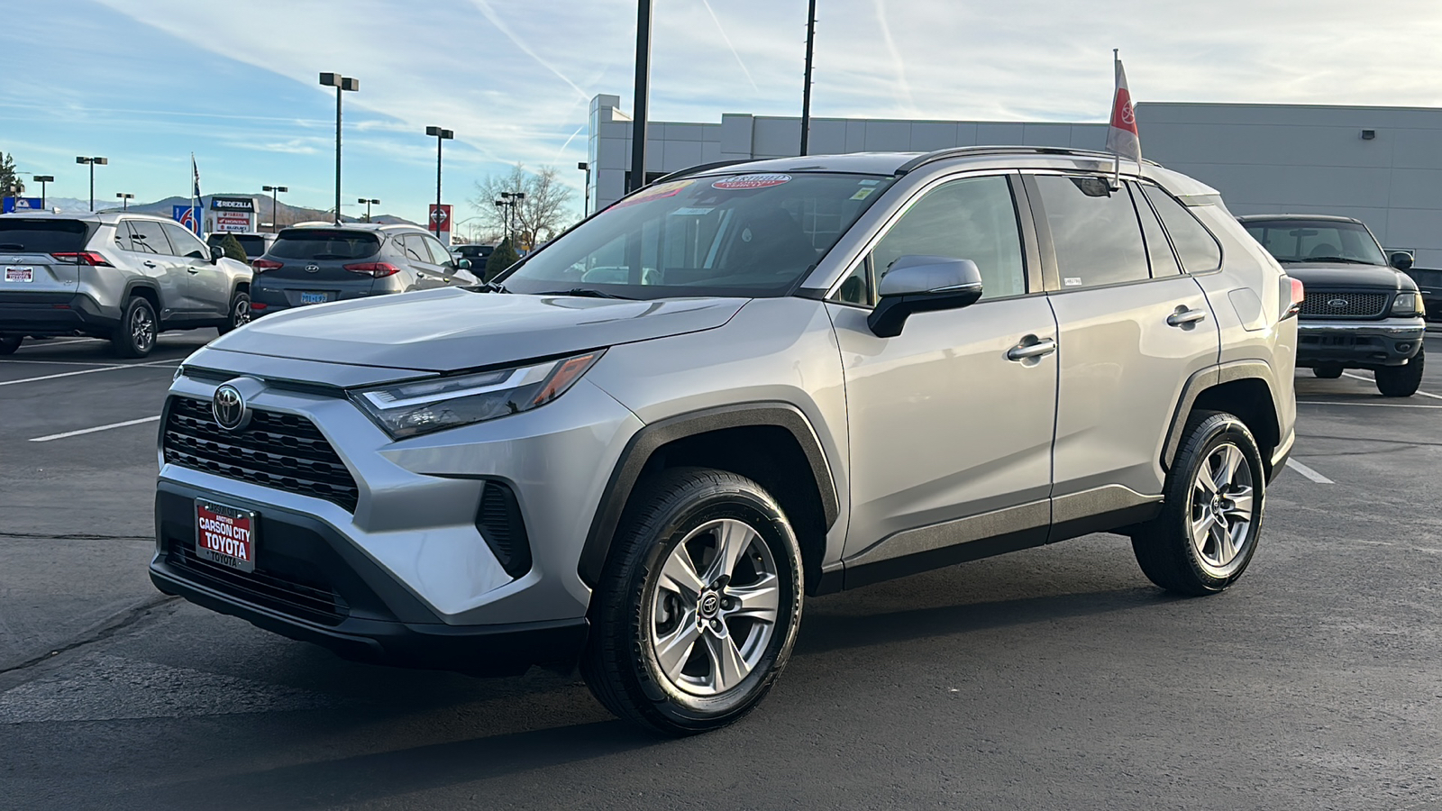 2022 Toyota RAV4 XLE 7