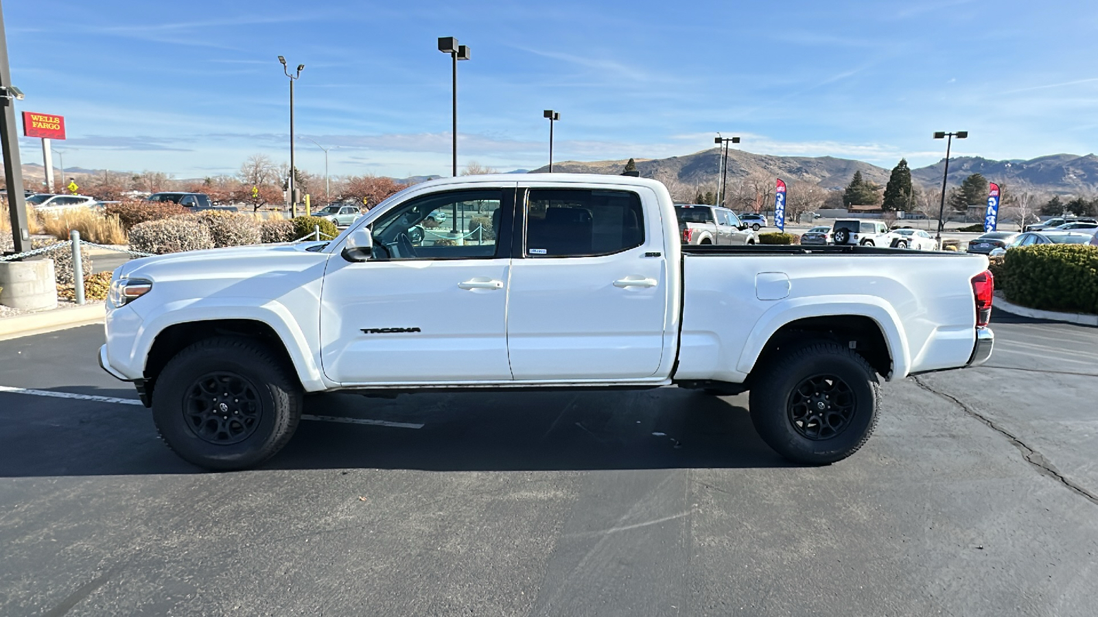 2020 Toyota Tacoma 4WD SR5 6