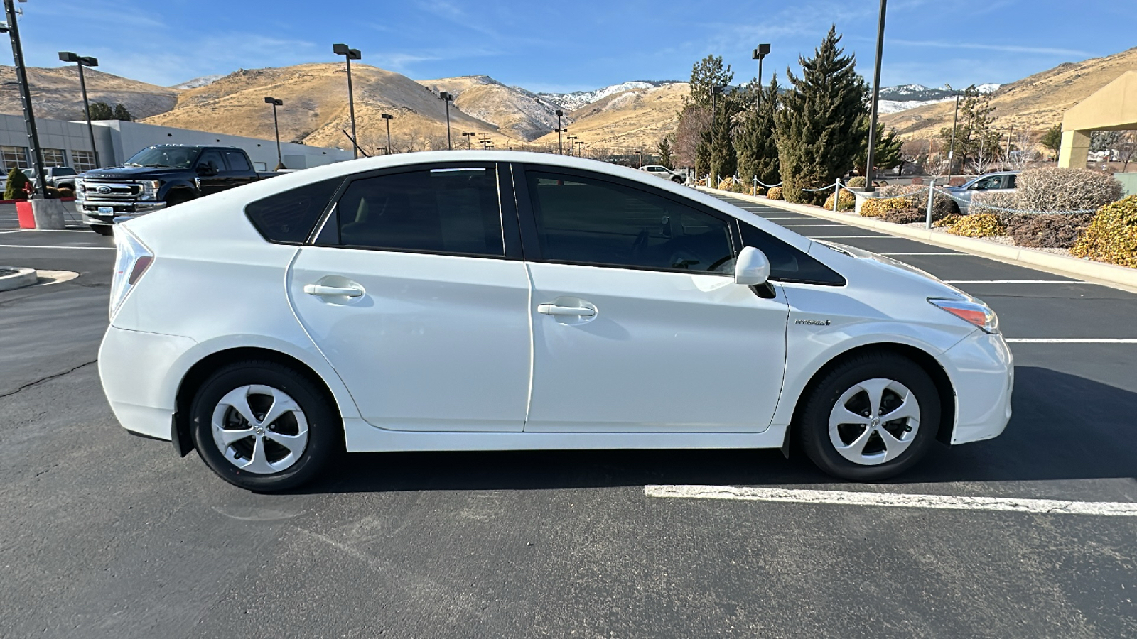 2015 Toyota Prius Four 2