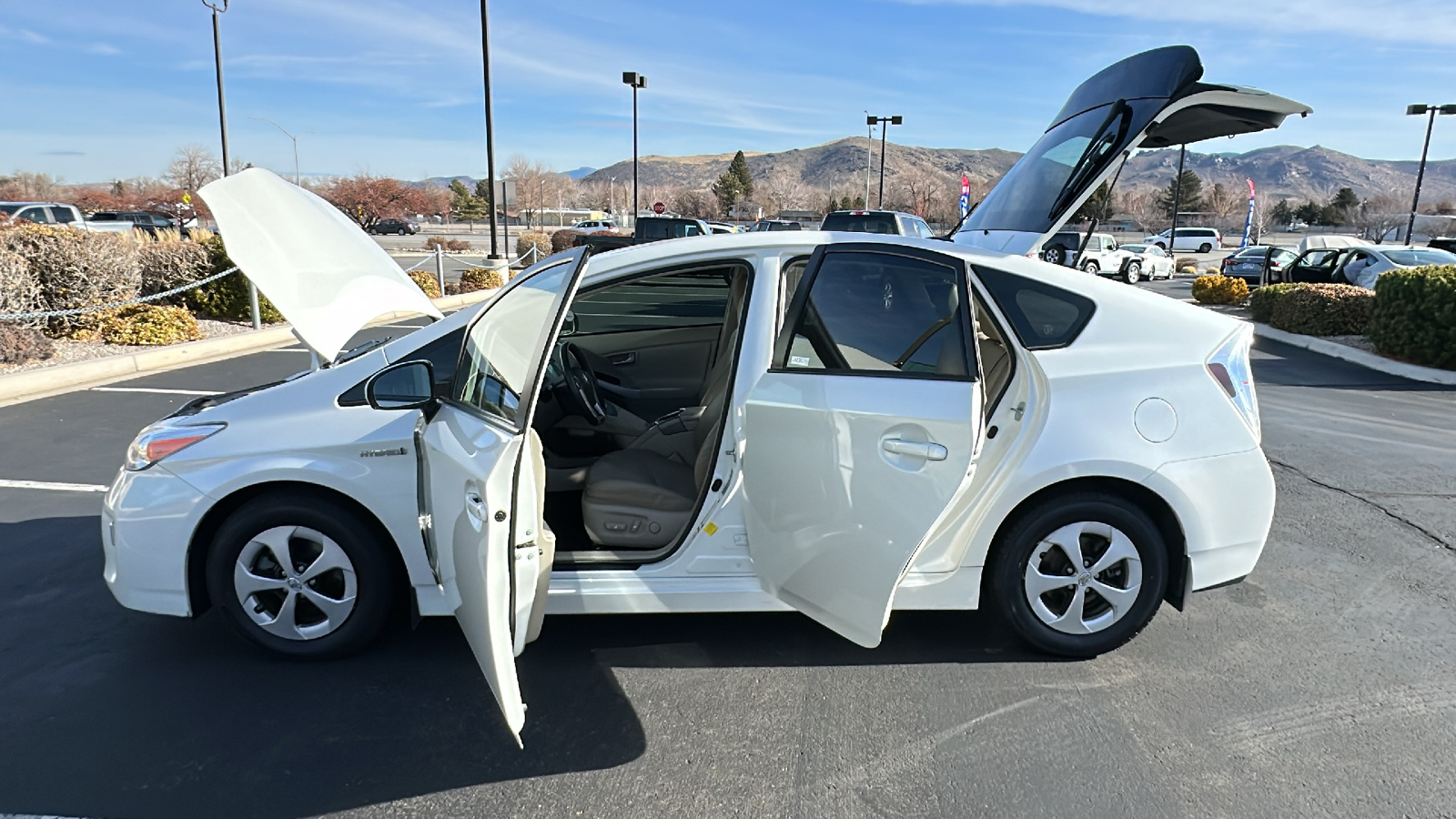 2015 Toyota Prius Four 13