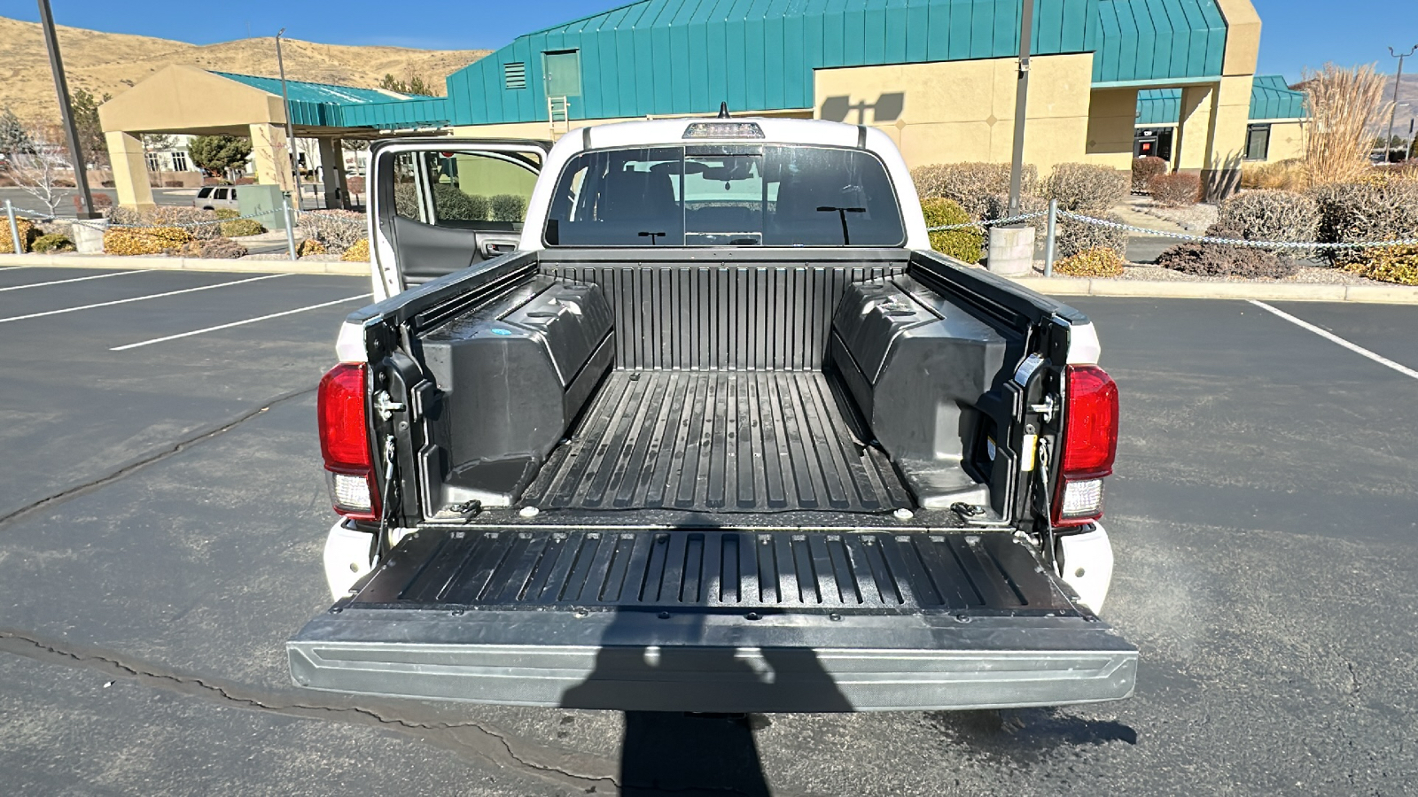 2023 Toyota Tacoma 4WD SR5 12