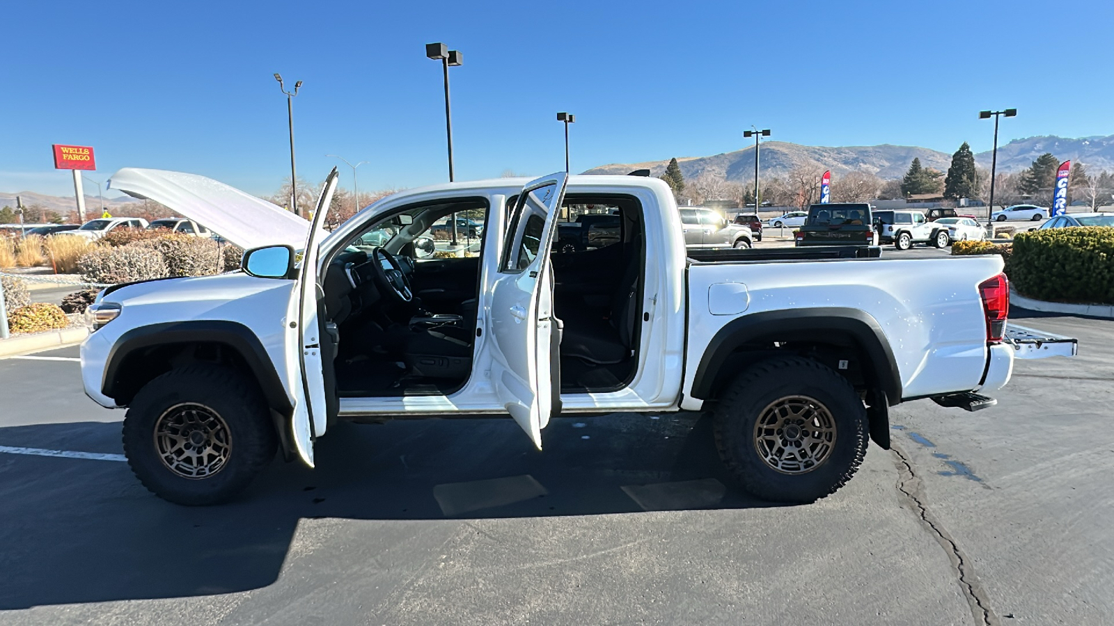 2023 Toyota Tacoma 4WD SR5 13