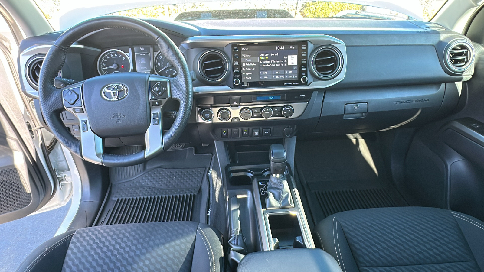 2023 Toyota Tacoma 4WD SR5 18