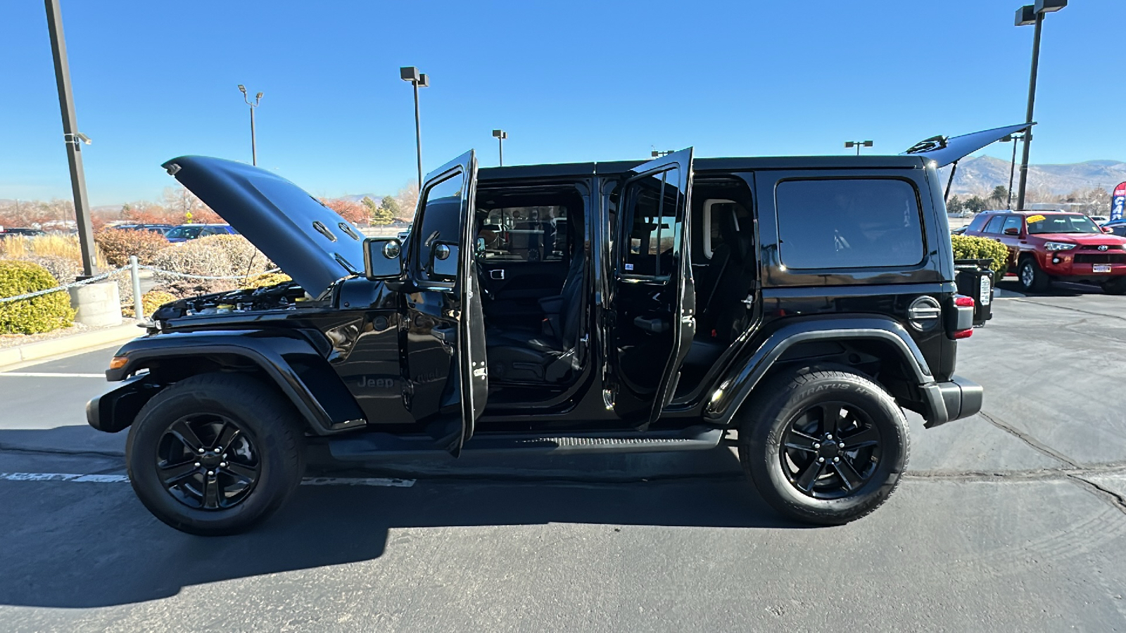 2020 Jeep Wrangler Unlimited Sahara High Altitude 13