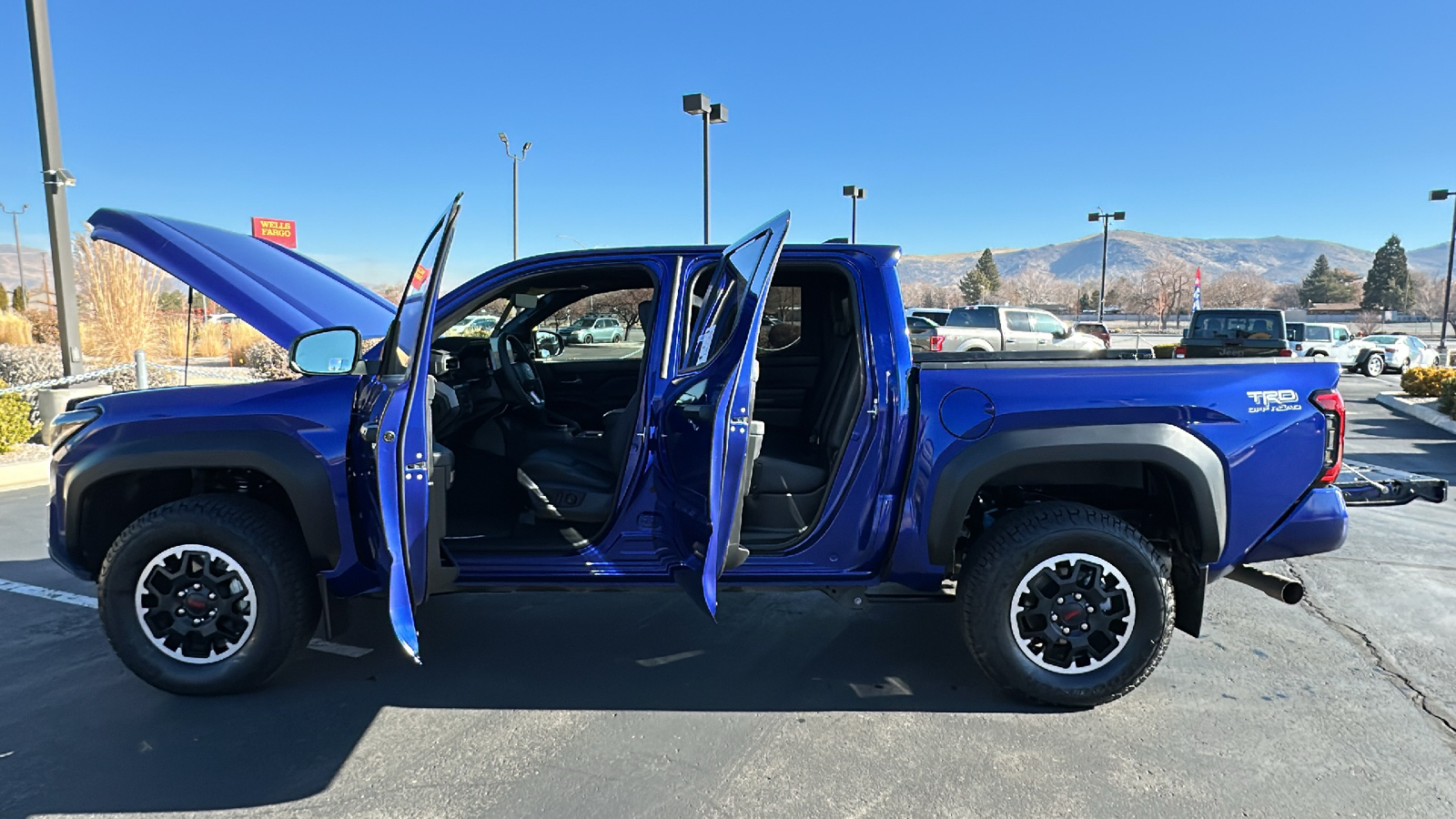 2024 Toyota Tacoma 4WD TRD Off Road 13