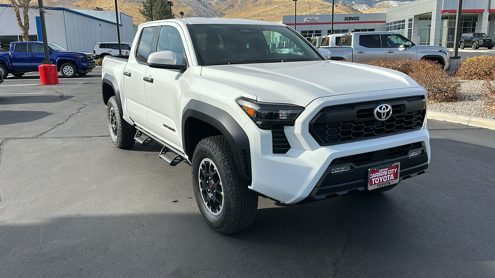 2024 TOYOTA Tacoma TRD Off-Road 1