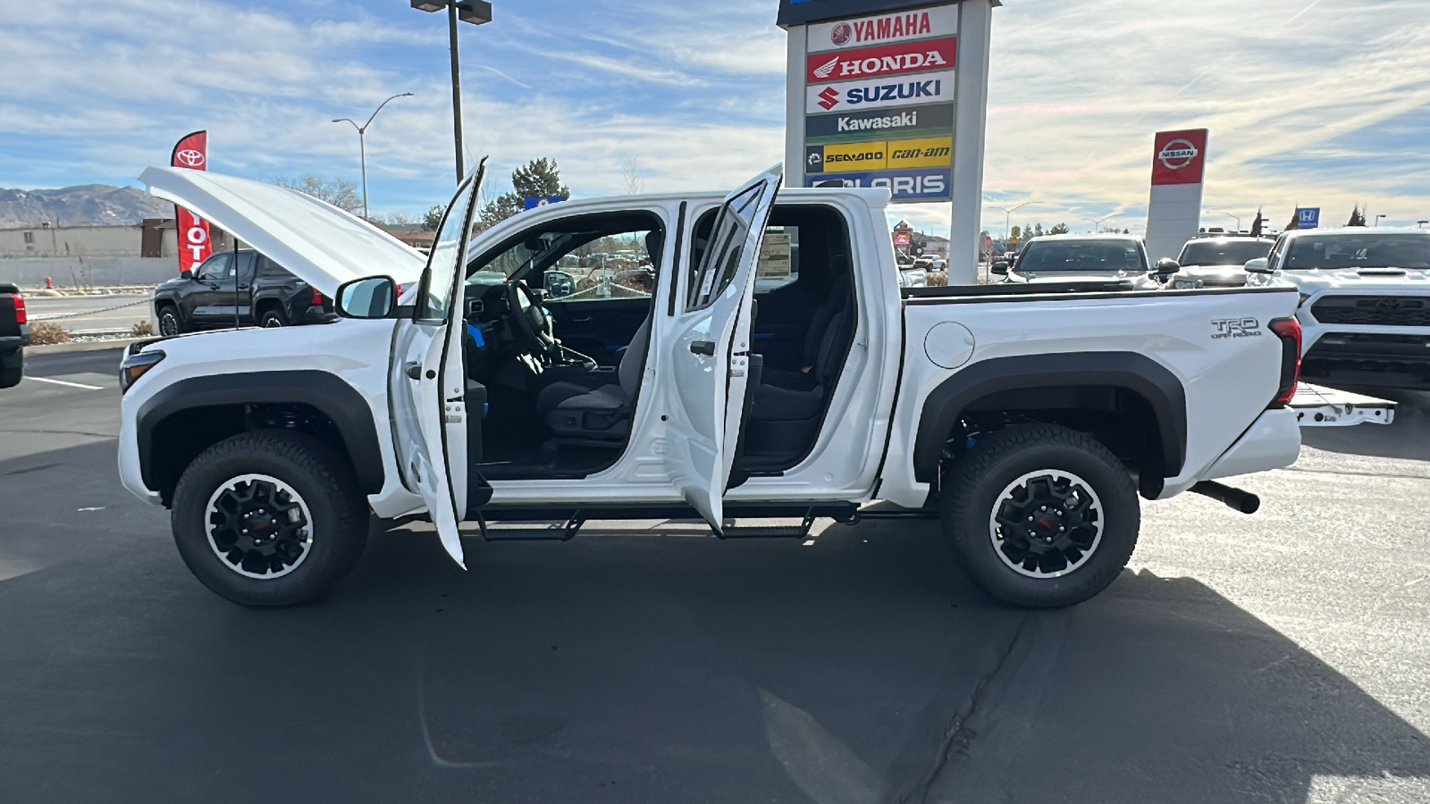 2024 TOYOTA Tacoma TRD Off-Road 13