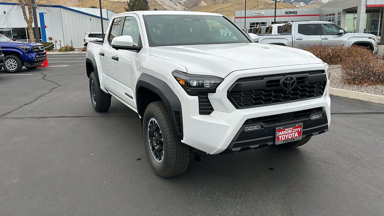 2024 TOYOTA Tacoma TRD Off-Road 1