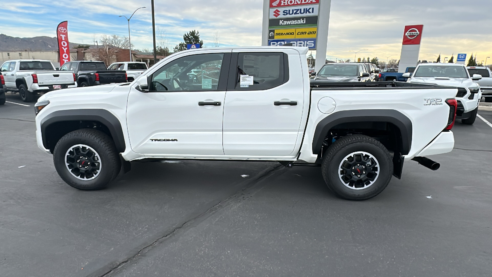 2024 TOYOTA Tacoma TRD Off-Road 6