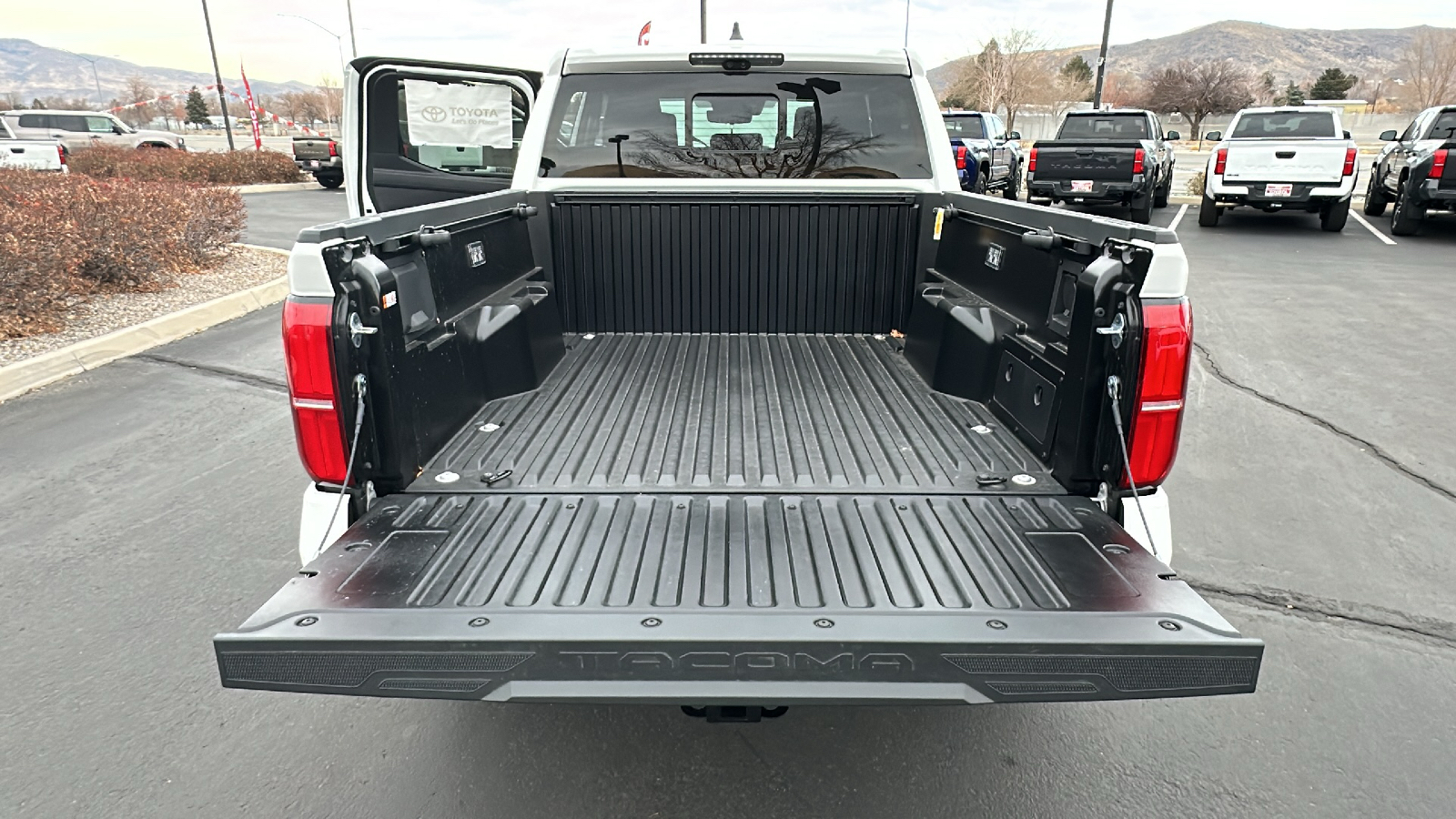 2024 TOYOTA Tacoma TRD Off-Road 12