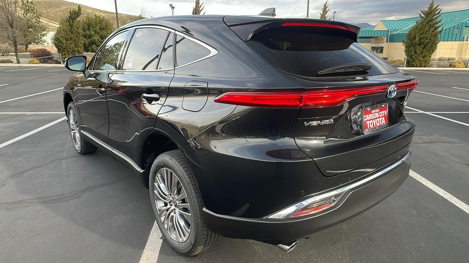 2024 TOYOTA Venza Limited 5