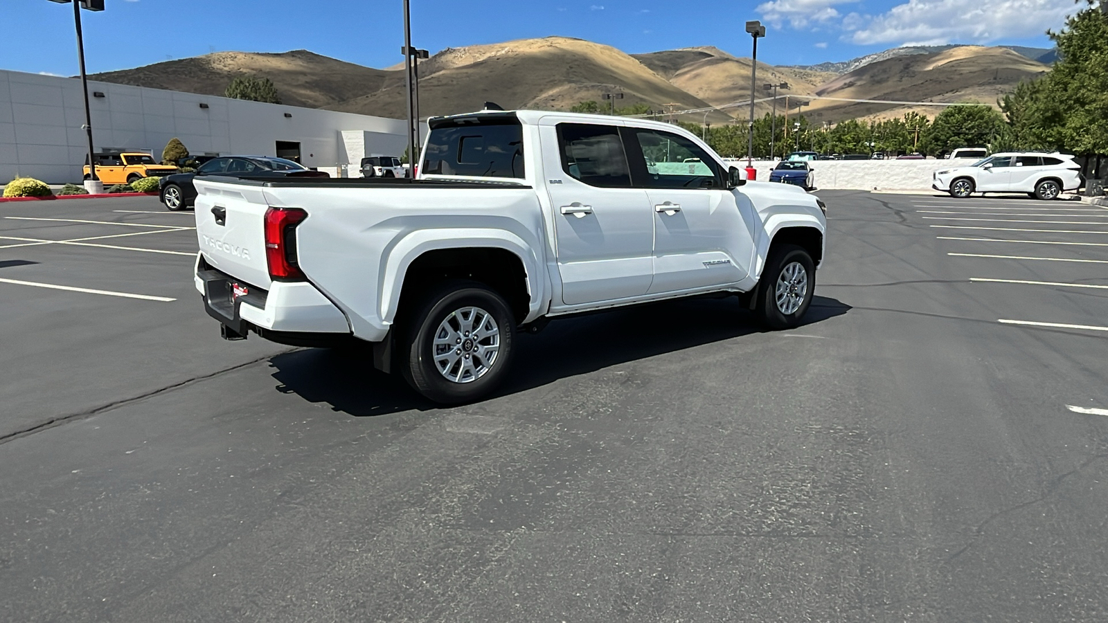 2024 TOYOTA Tacoma SR5 3