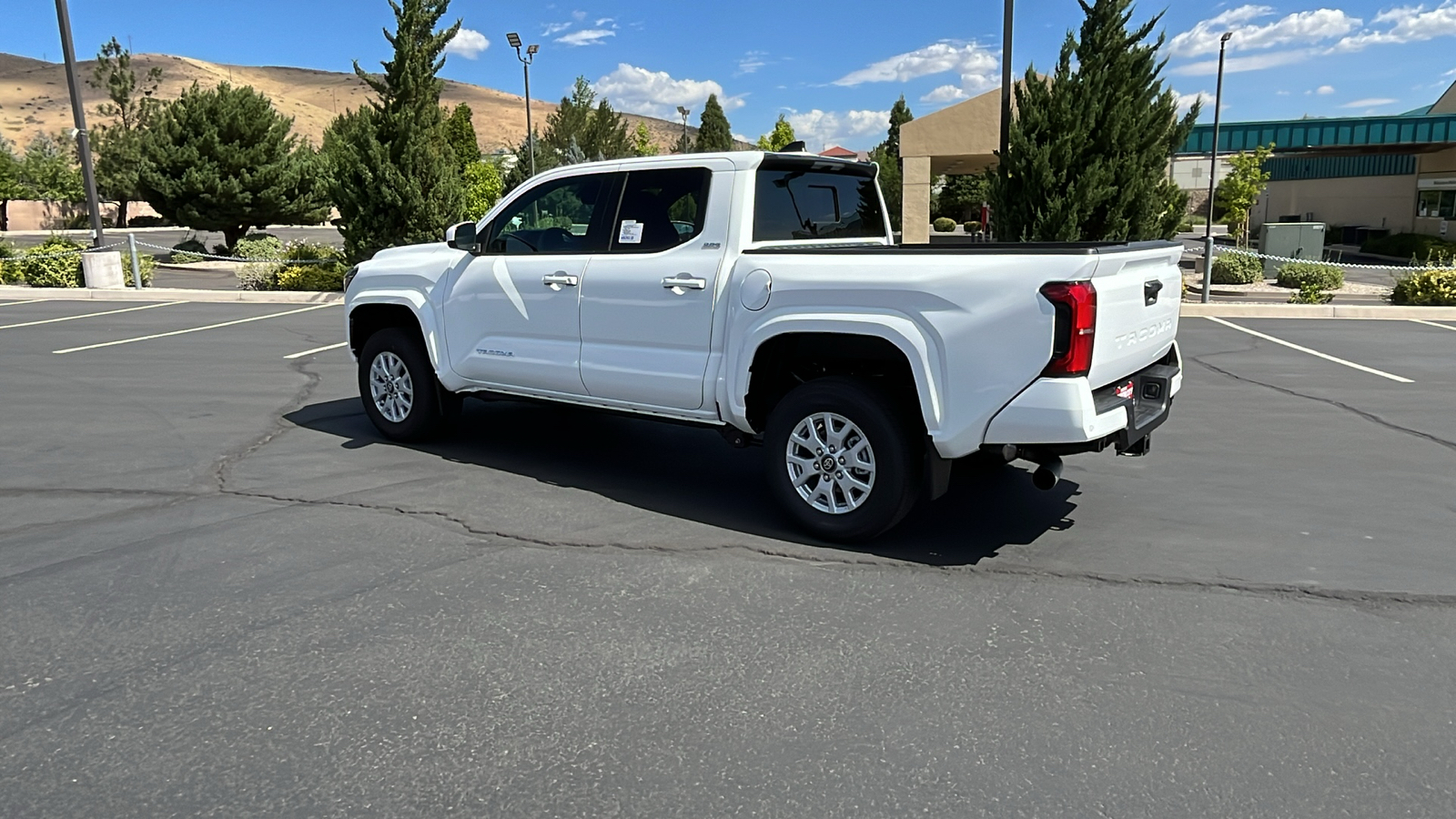 2024 TOYOTA Tacoma SR5 5