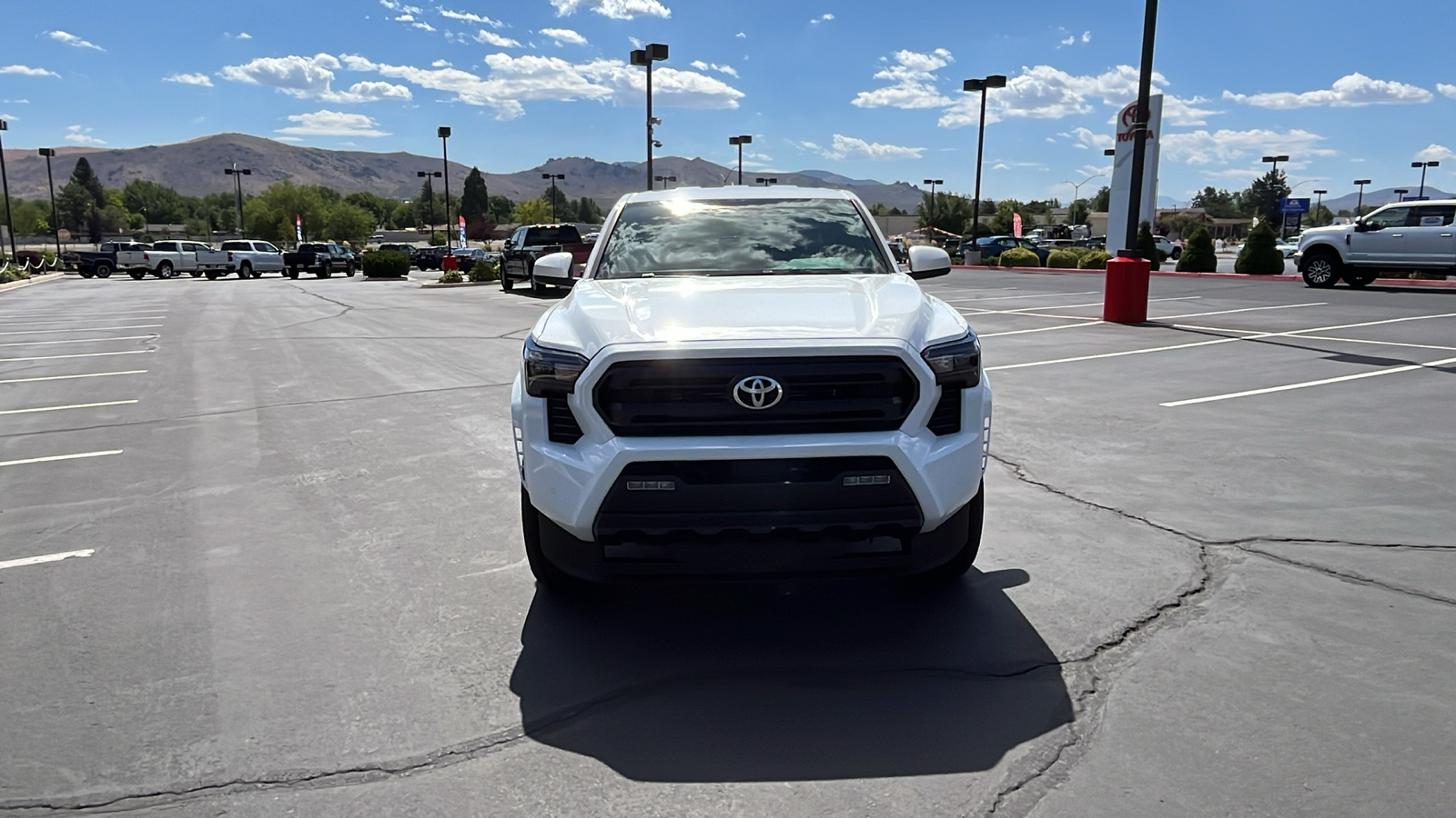 2024 TOYOTA Tacoma SR5 8