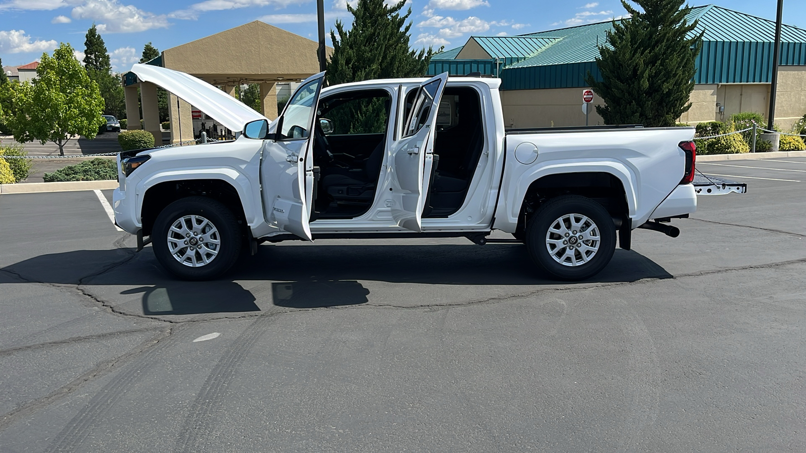 2024 TOYOTA Tacoma SR5 11