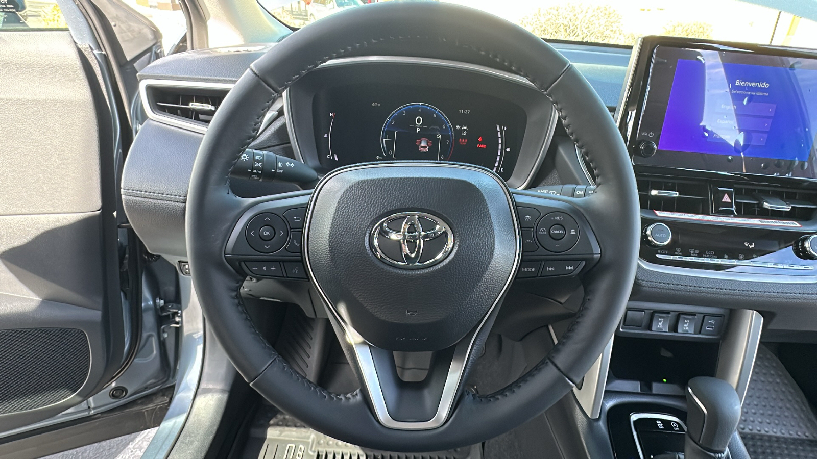 2024 TOYOTA Corolla Cross XLE 13