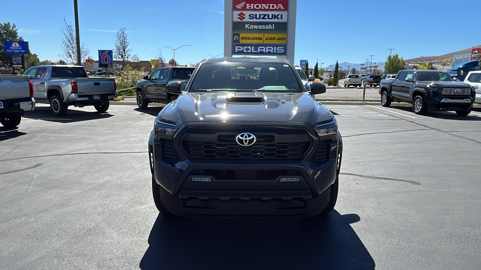 2024 TOYOTA Tacoma TRD Sport 8