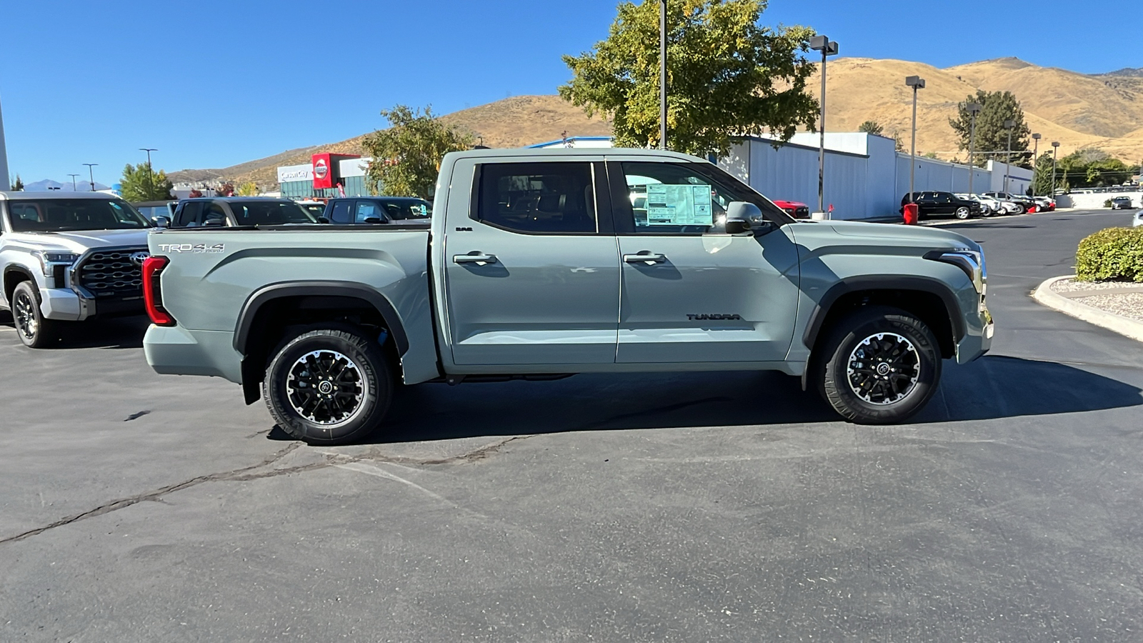 2024 TOYOTA Tundra SR5 2