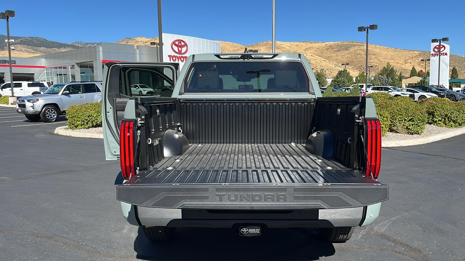 2024 TOYOTA Tundra SR5 10