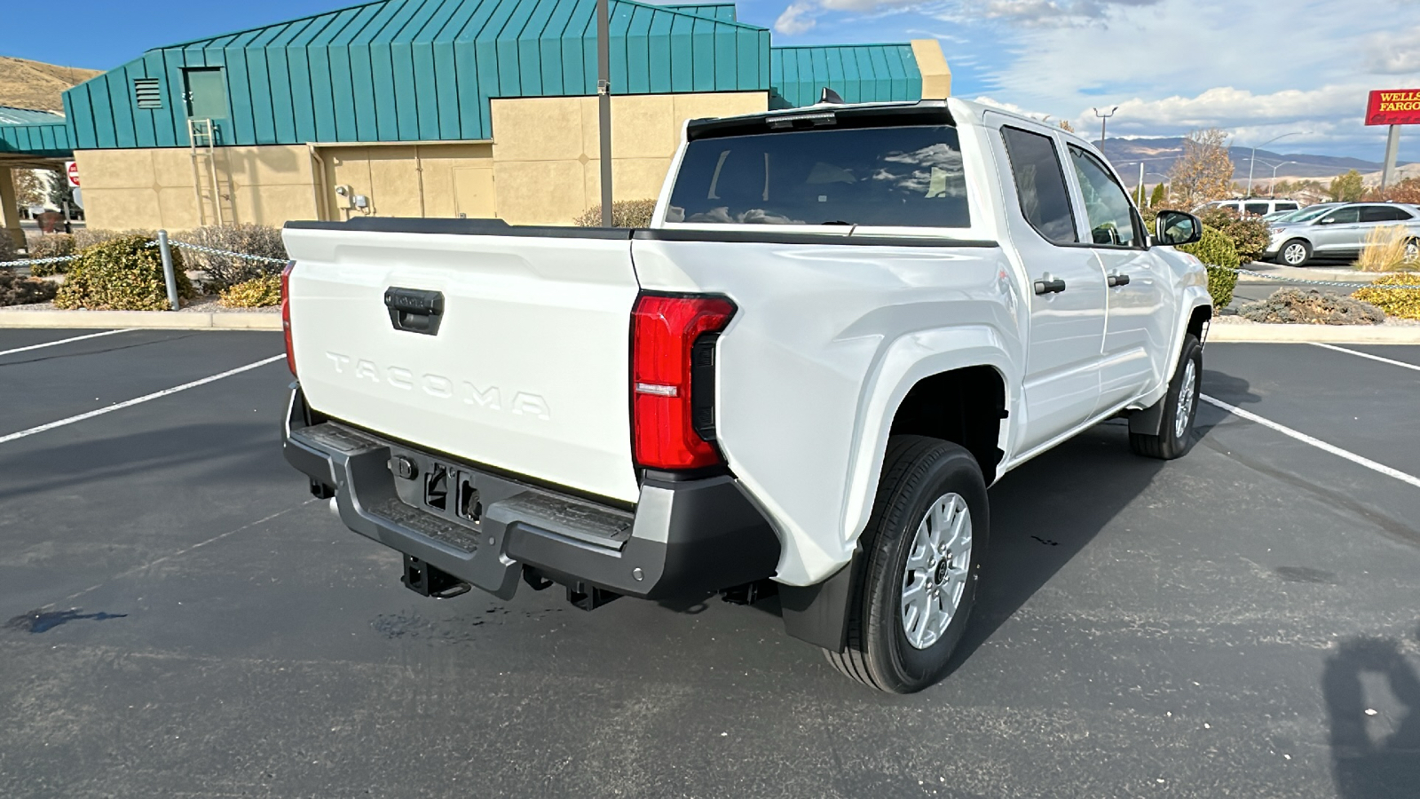 2024 TOYOTA Tacoma SR 3