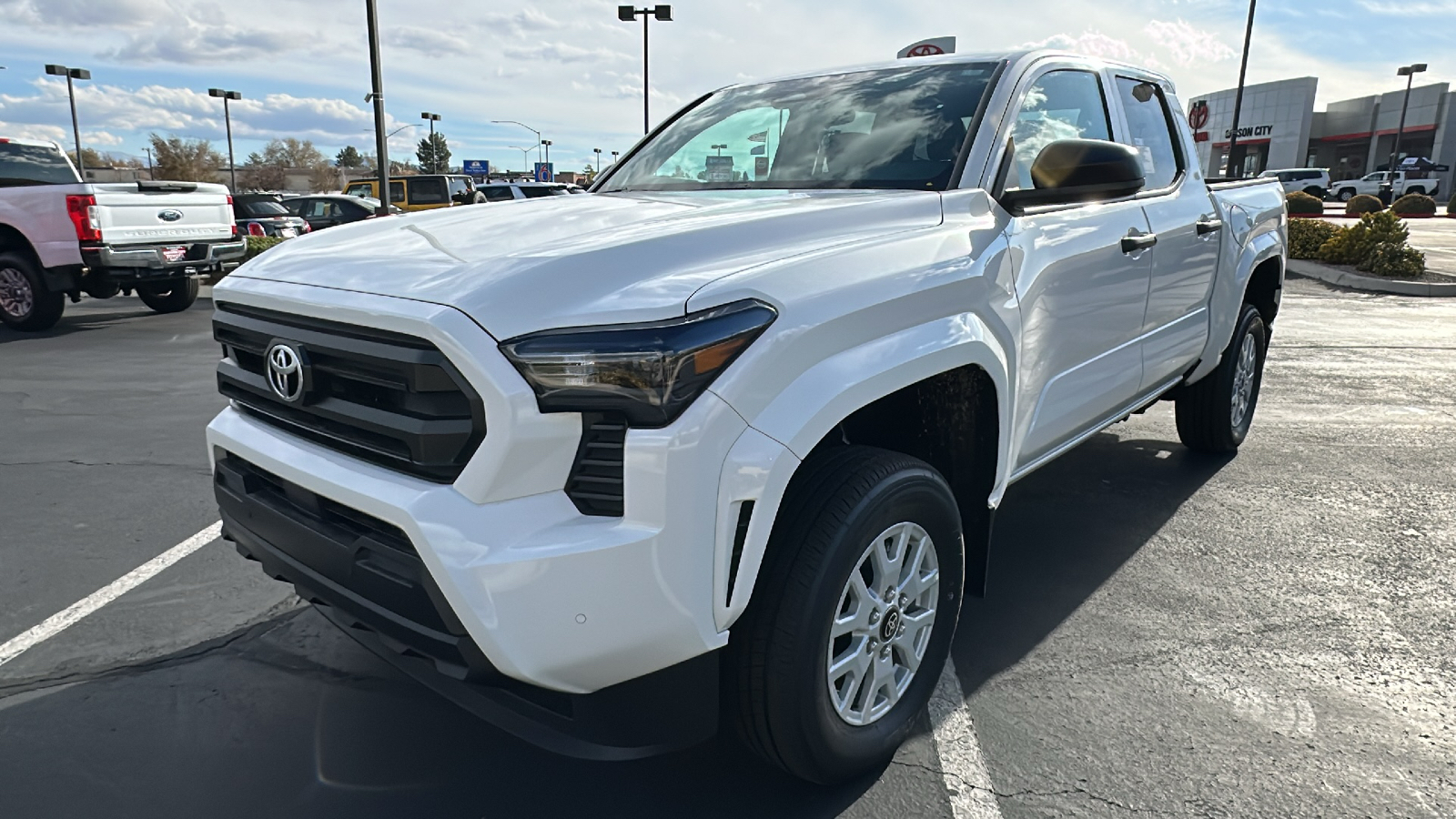 2024 TOYOTA Tacoma SR 7