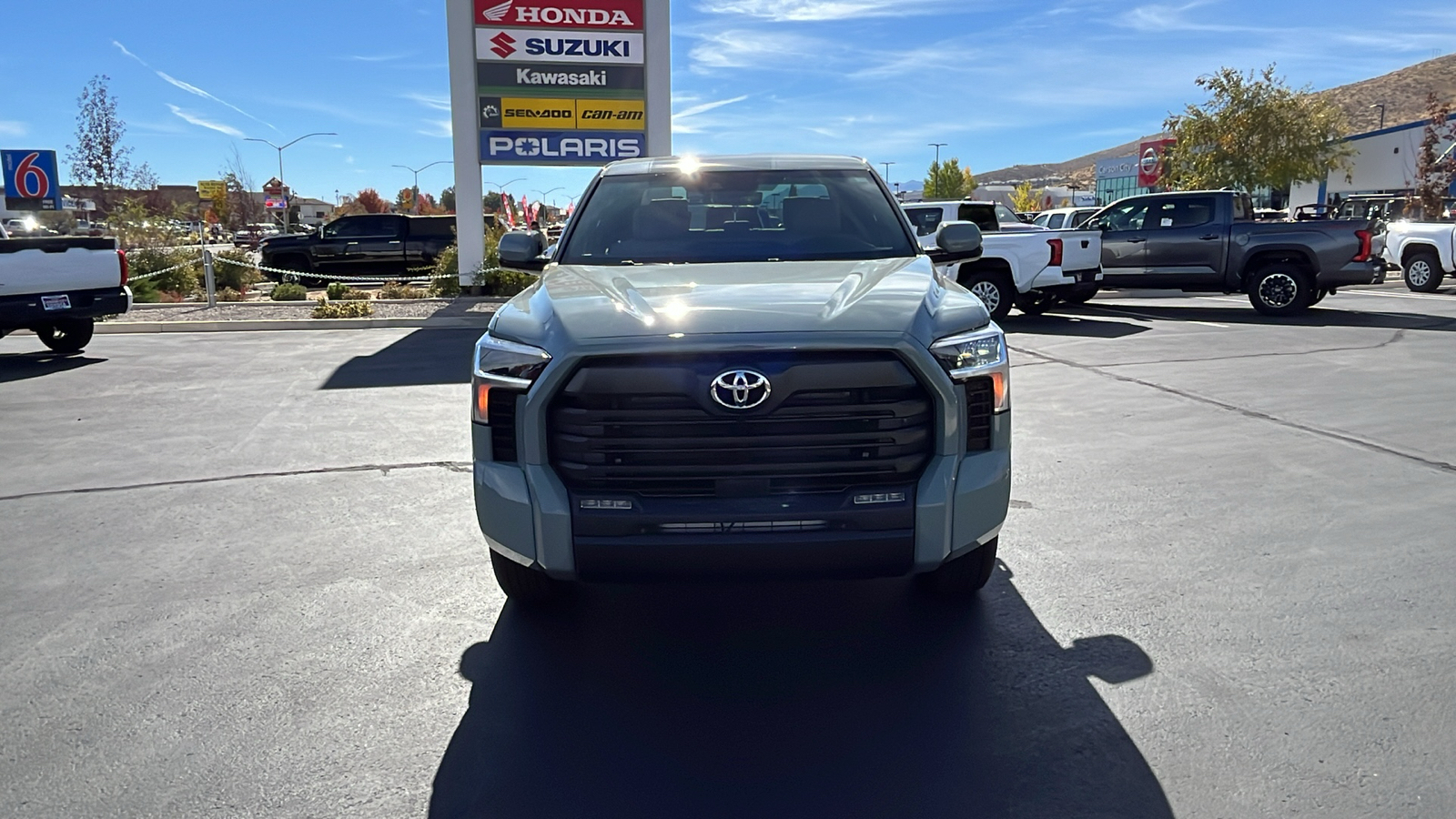 2025 TOYOTA Tundra SR5 8