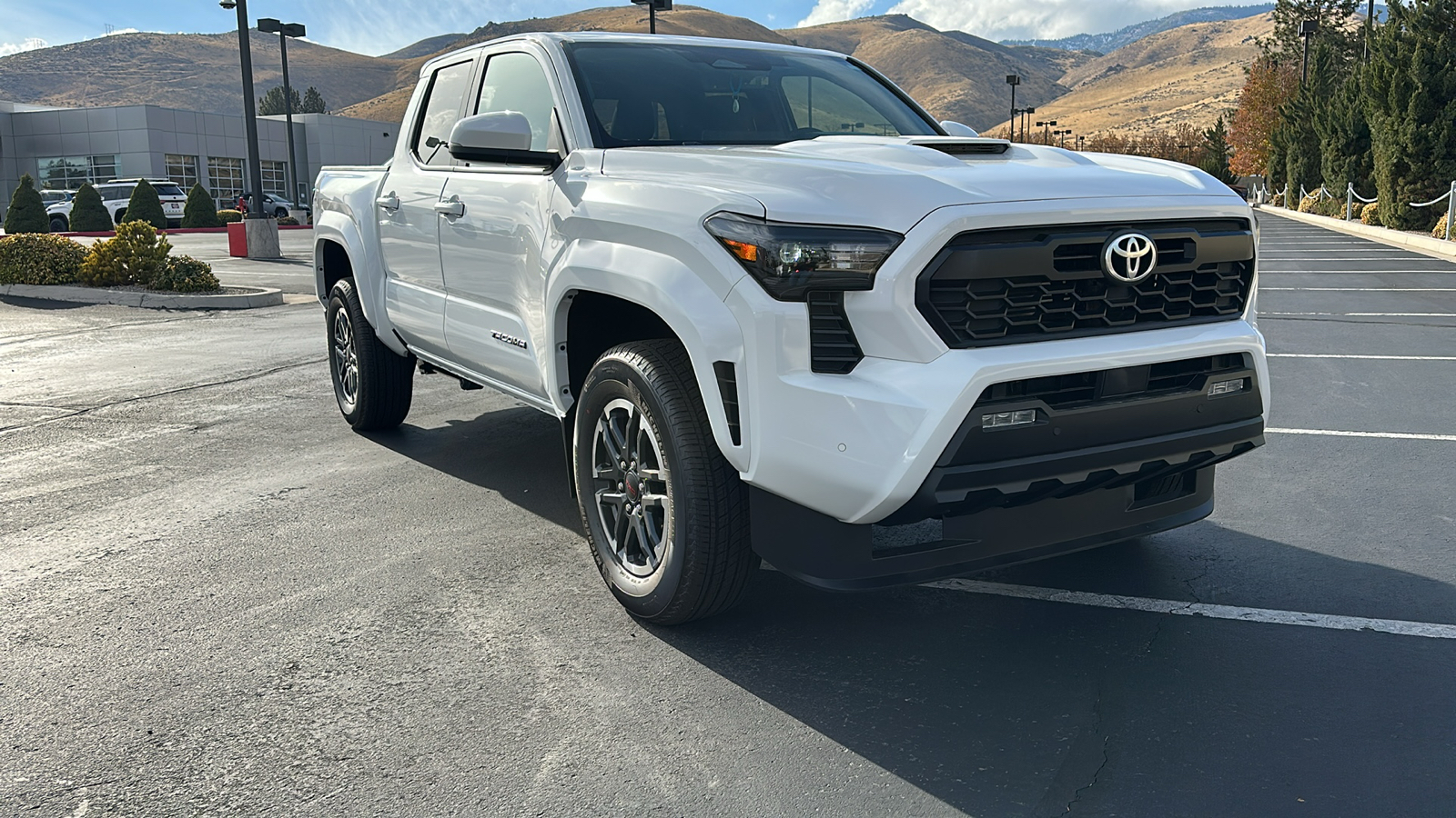 2024 TOYOTA Tacoma TRD Sport 1