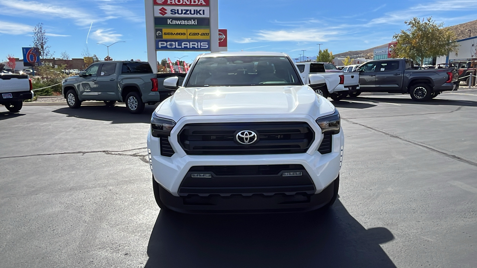 2024 TOYOTA Tacoma SR5 8