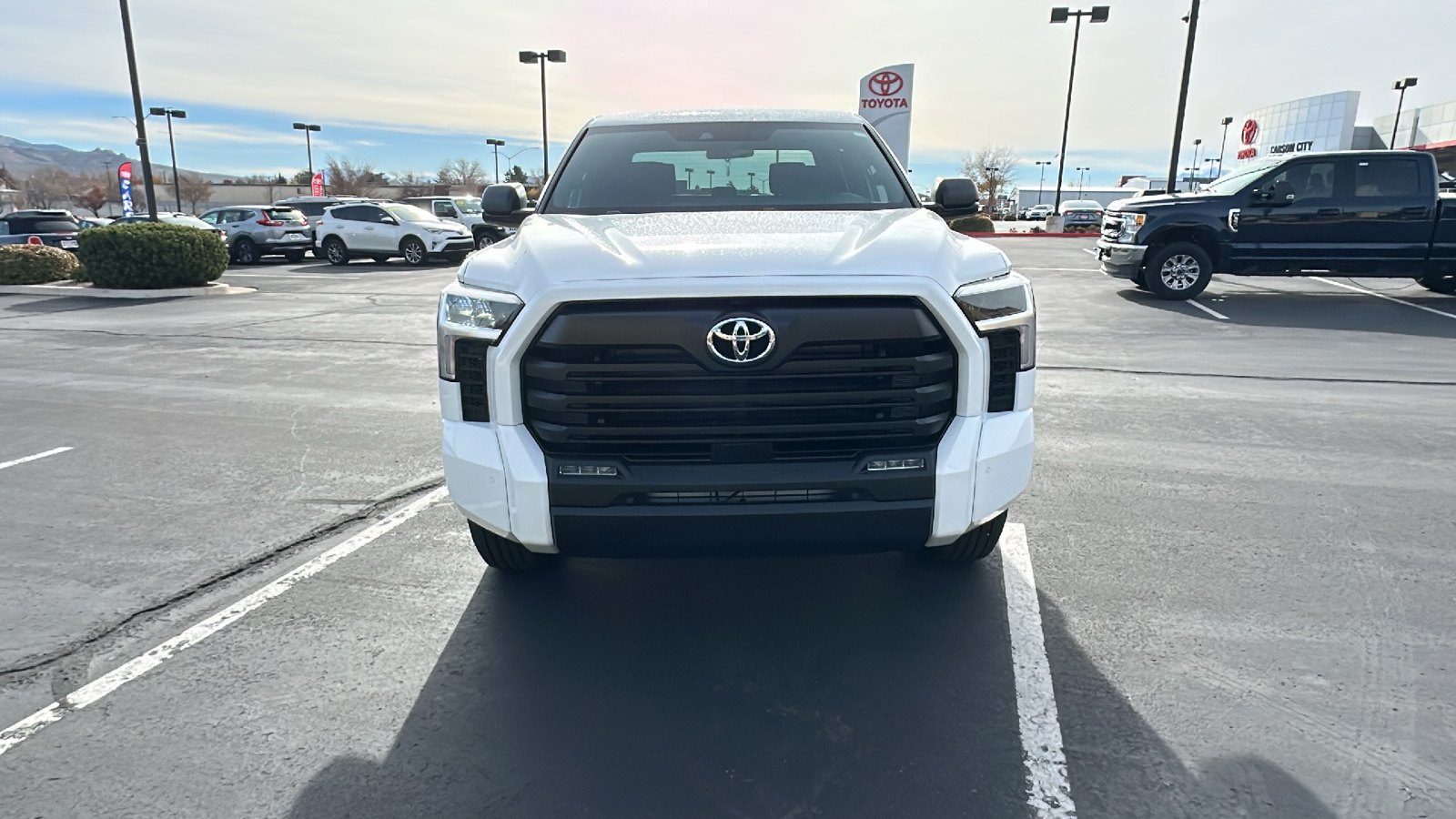 2025 TOYOTA Tundra SR5 8