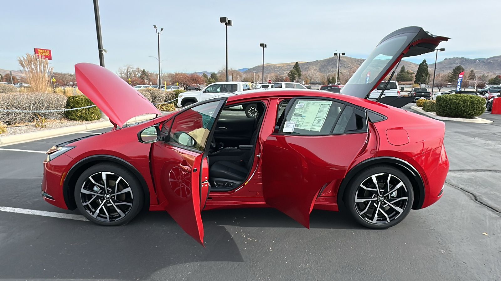 2024 TOYOTA Prius Prime XSE 13