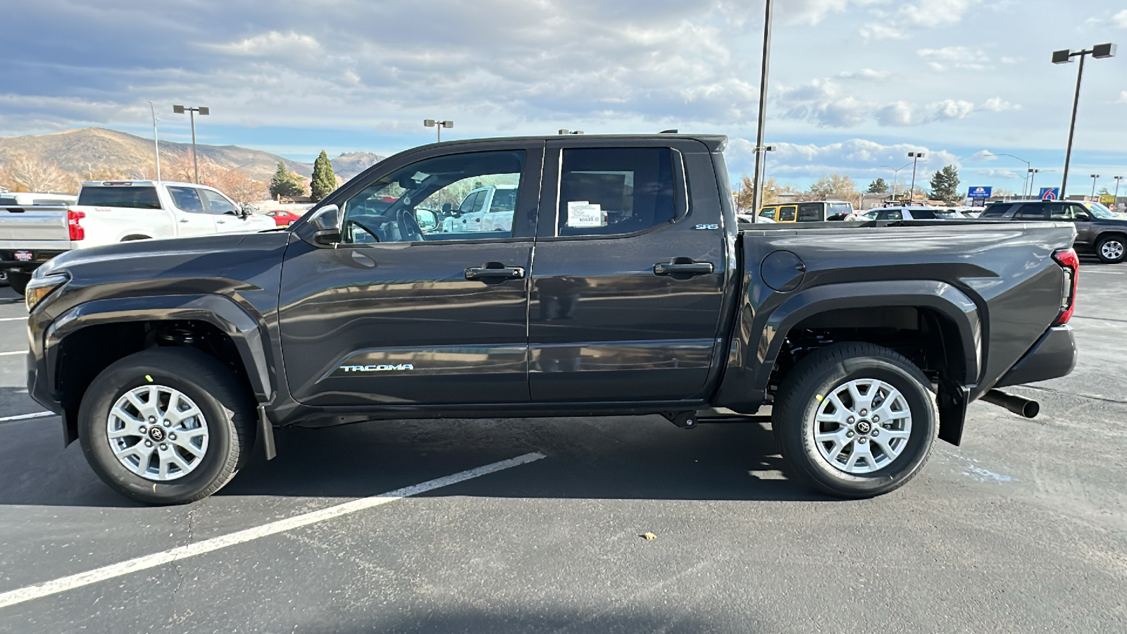 2024 TOYOTA Tacoma SR5 6