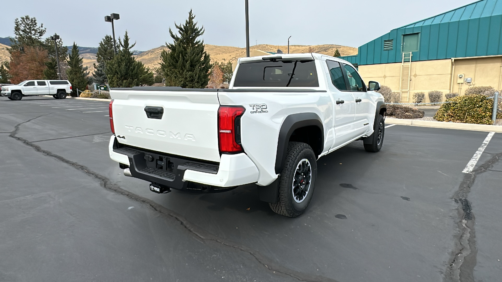 2024 TOYOTA Tacoma TRD Off-Road 3