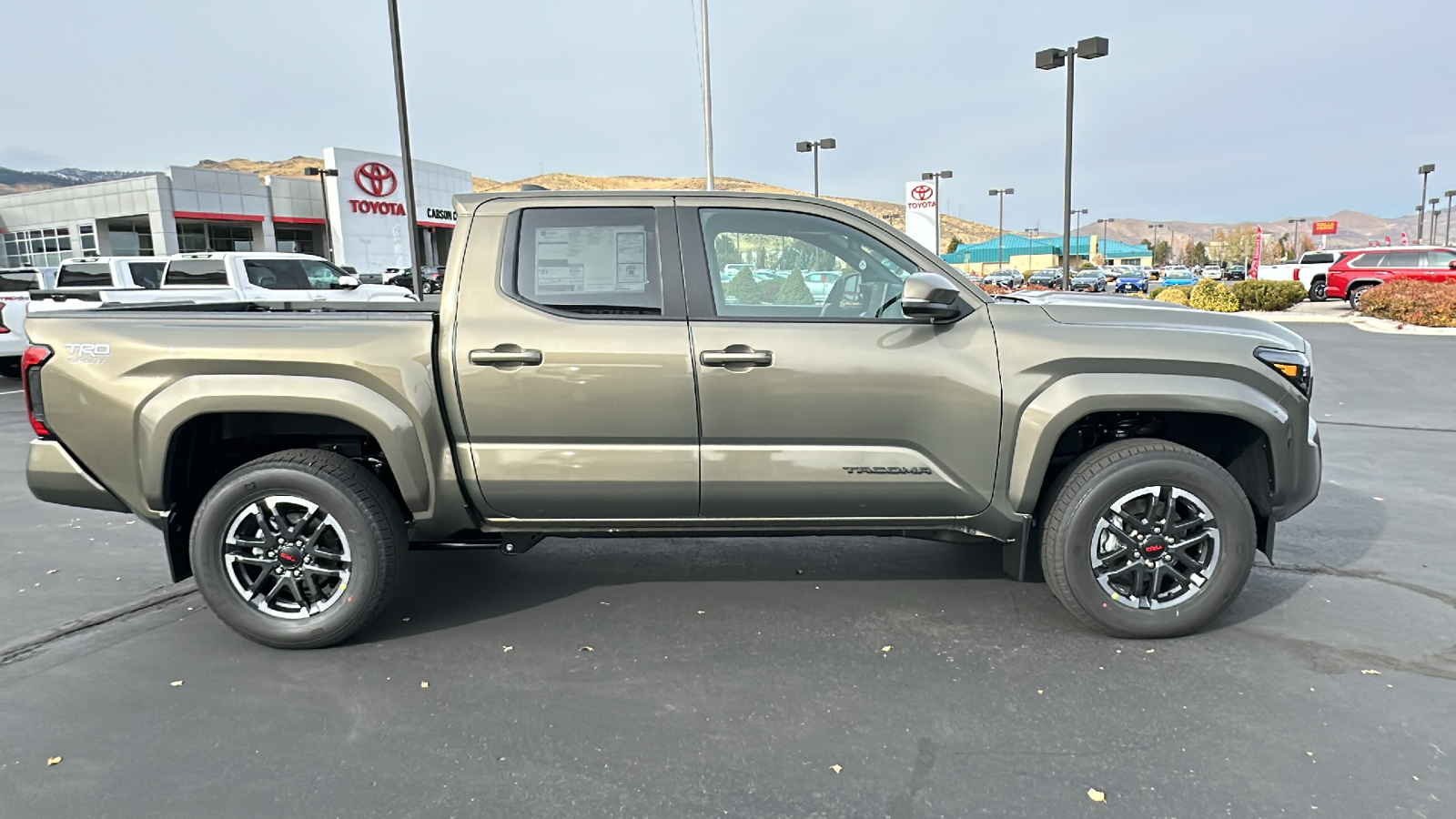 2024 TOYOTA Tacoma TRD Sport 2