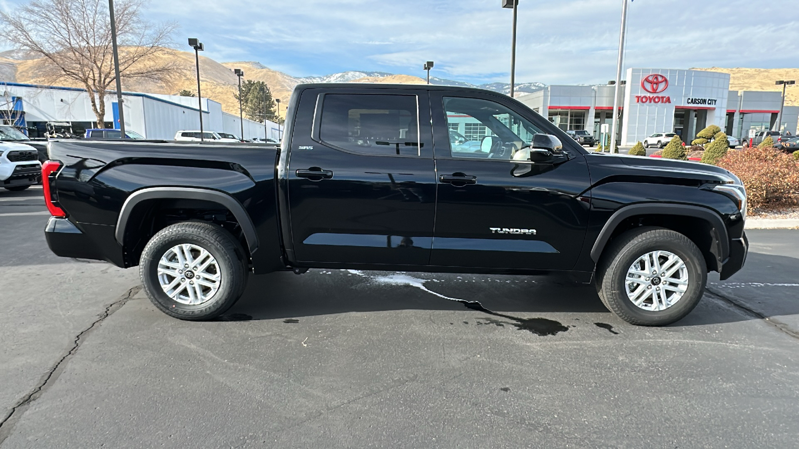 2025 TOYOTA Tundra SR5 2