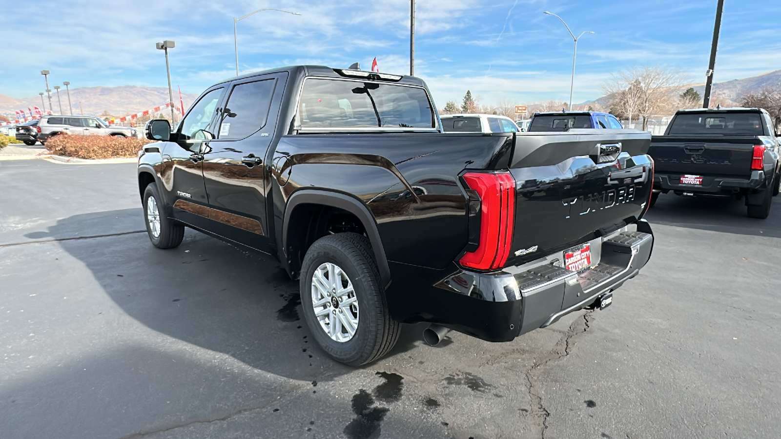 2025 TOYOTA Tundra SR5 5