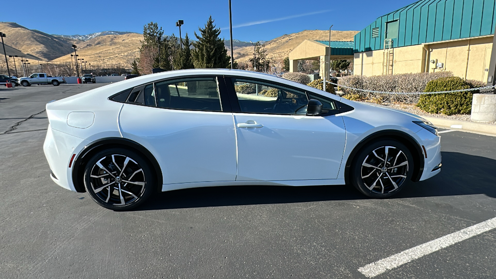 2024 TOYOTA Prius Prime XSE Premium 2