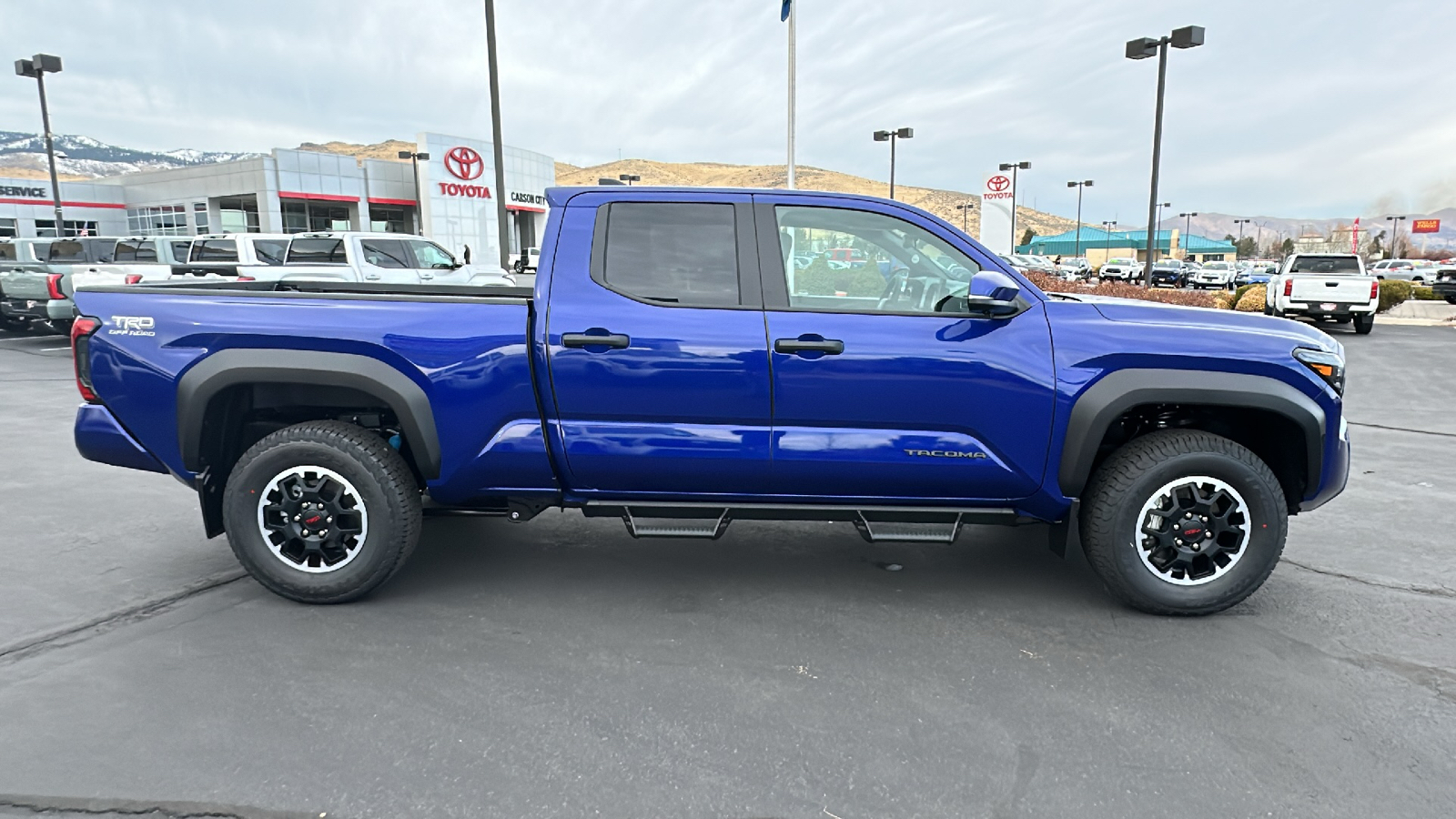 2024 TOYOTA Tacoma TRD Off-Road 2