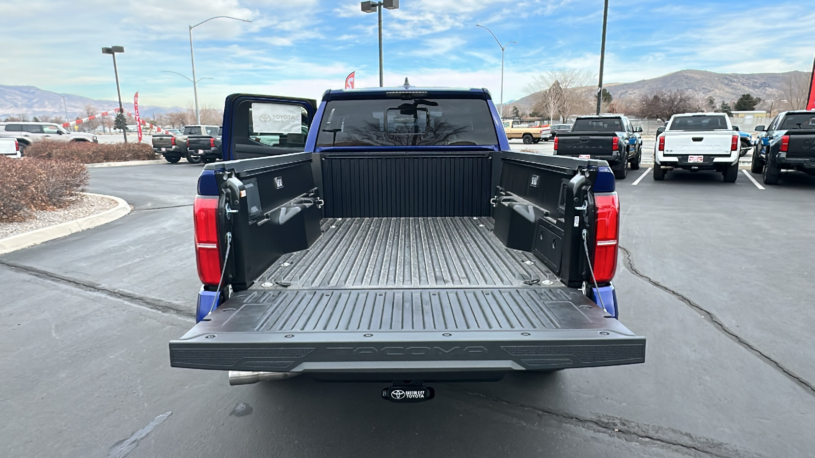 2024 TOYOTA Tacoma TRD Off-Road 12